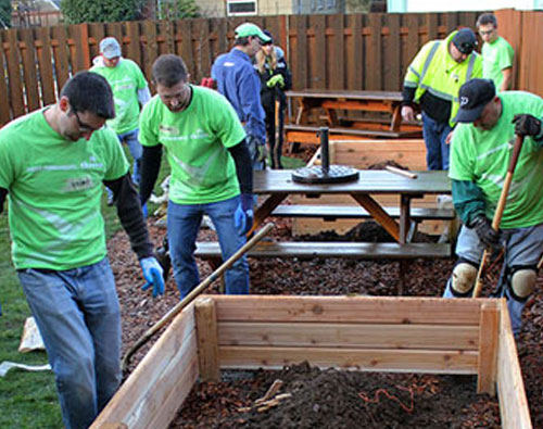 Kaiser employees provide Mt. Scott with facility facelift